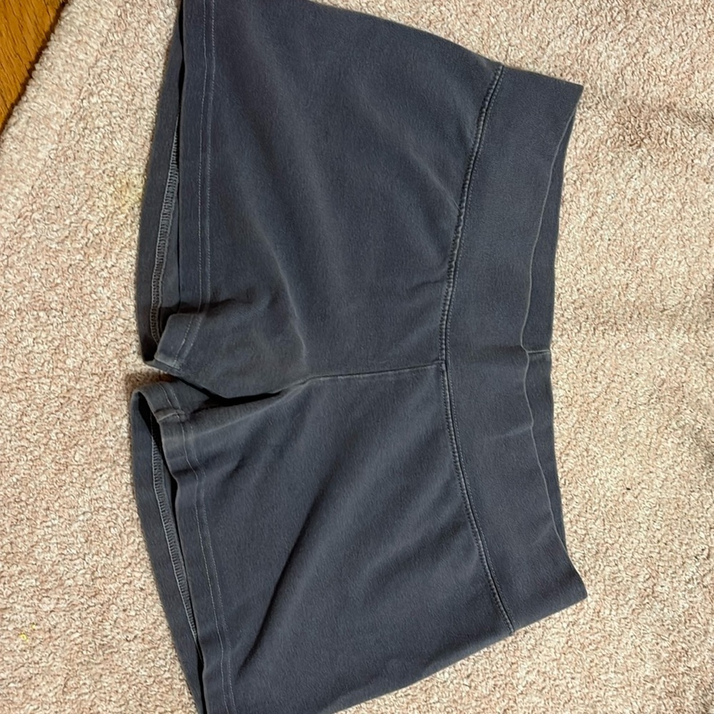 navy , shorts brandy Melville